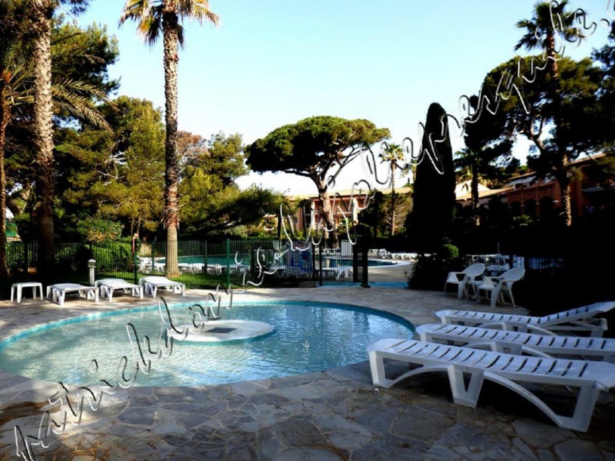 Magnifique Parc De La Presqu'Ile Avec Piscine Et Plage Face A Porquerolles ! Йер Экстерьер фото